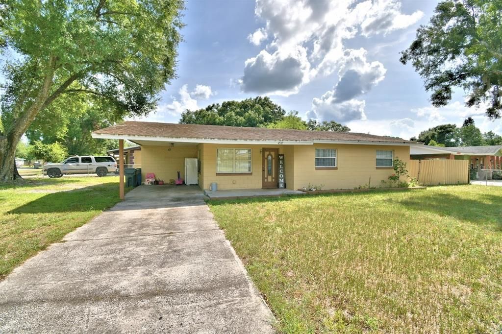 Recently Sold: $155,000 (3 beds, 2 baths, 1036 Square Feet)
