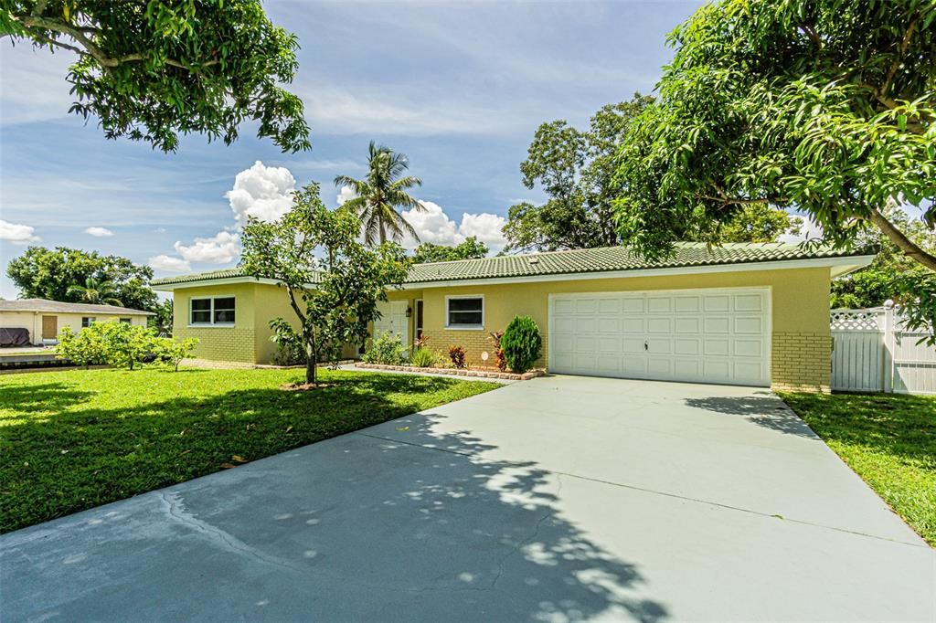 Recently Sold: $525,000 (3 beds, 2 baths, 1411 Square Feet)