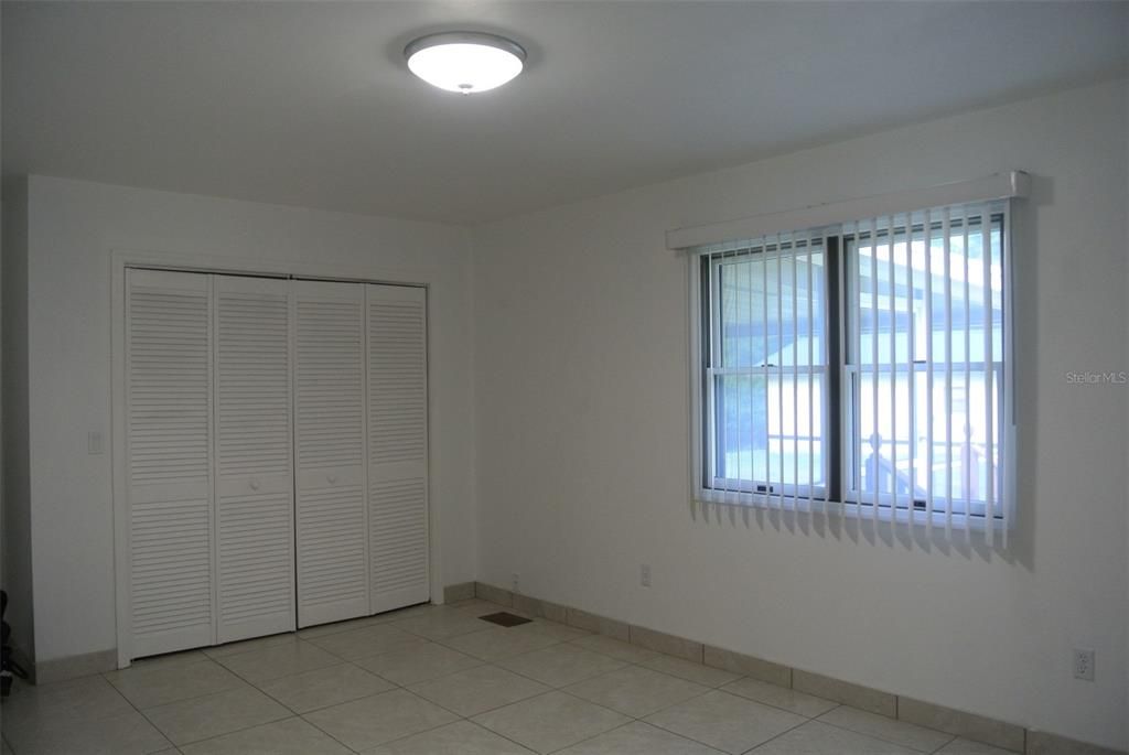 Vendido Recientemente: $359,000 (3 camas, 2 baños, 1440 Pies cuadrados)