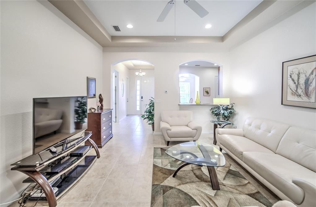 Recently Sold: $320,000 (3 beds, 2 baths, 1658 Square Feet)