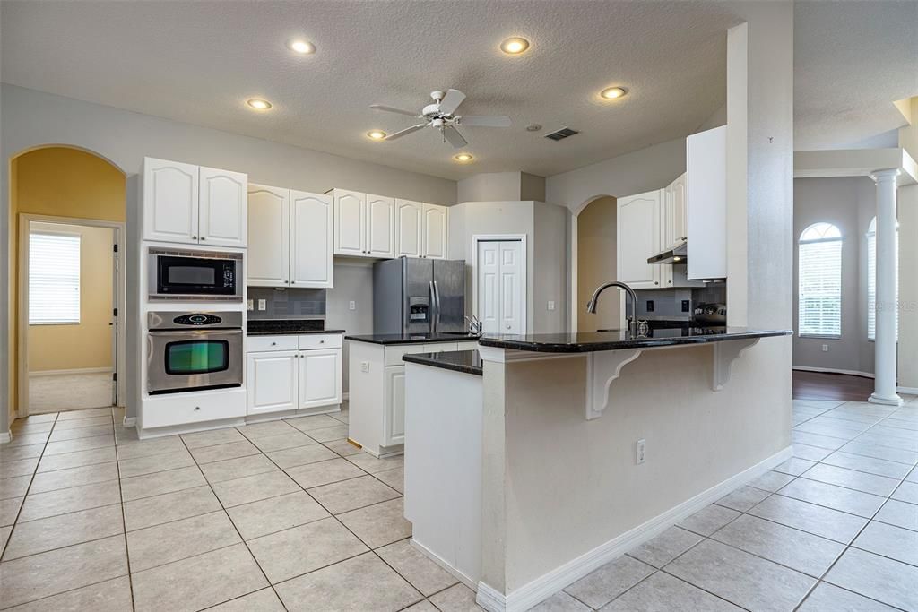 Recently Sold: $457,000 (3 beds, 3 baths, 3541 Square Feet)