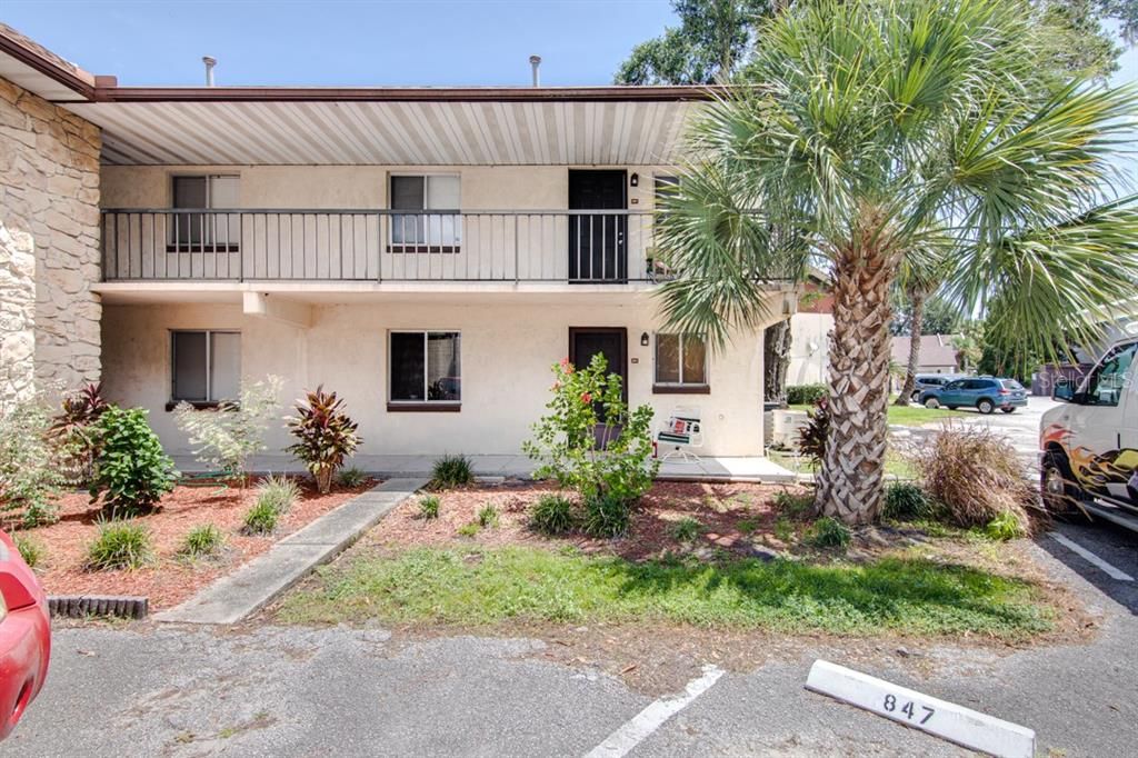 Recently Sold: $86,000 (2 beds, 1 baths, 888 Square Feet)