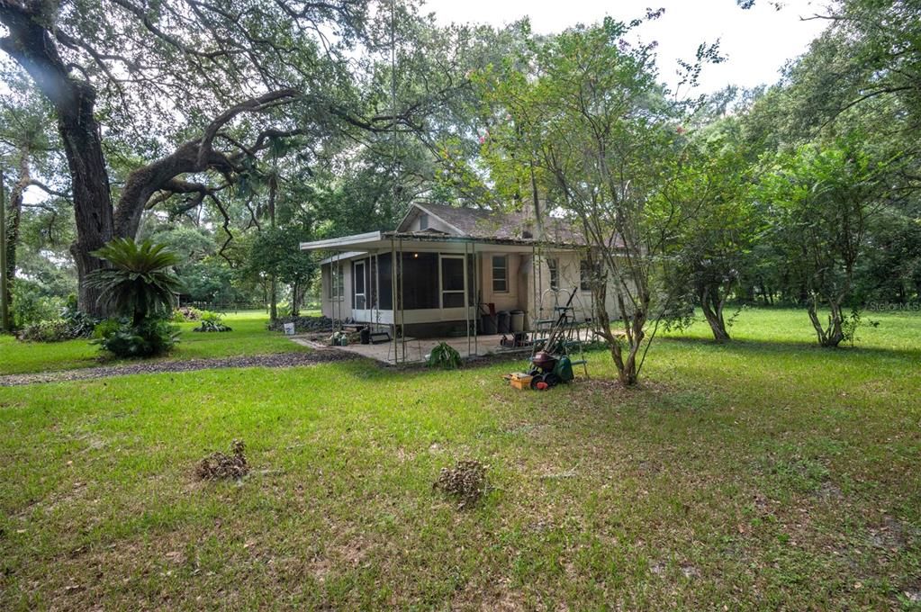 Recently Sold: $159,000 (3 beds, 1 baths, 1170 Square Feet)