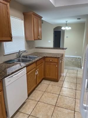 Recently Rented: $1,600 (3 beds, 2 baths, 1522 Square Feet)