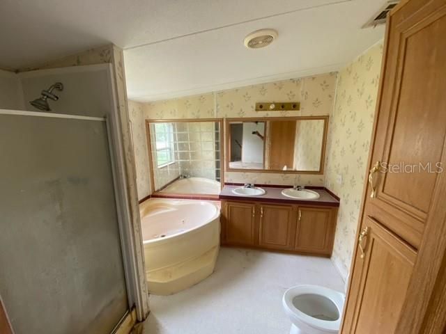 Recently Sold: $79,900 (3 beds, 2 baths, 1188 Square Feet)
