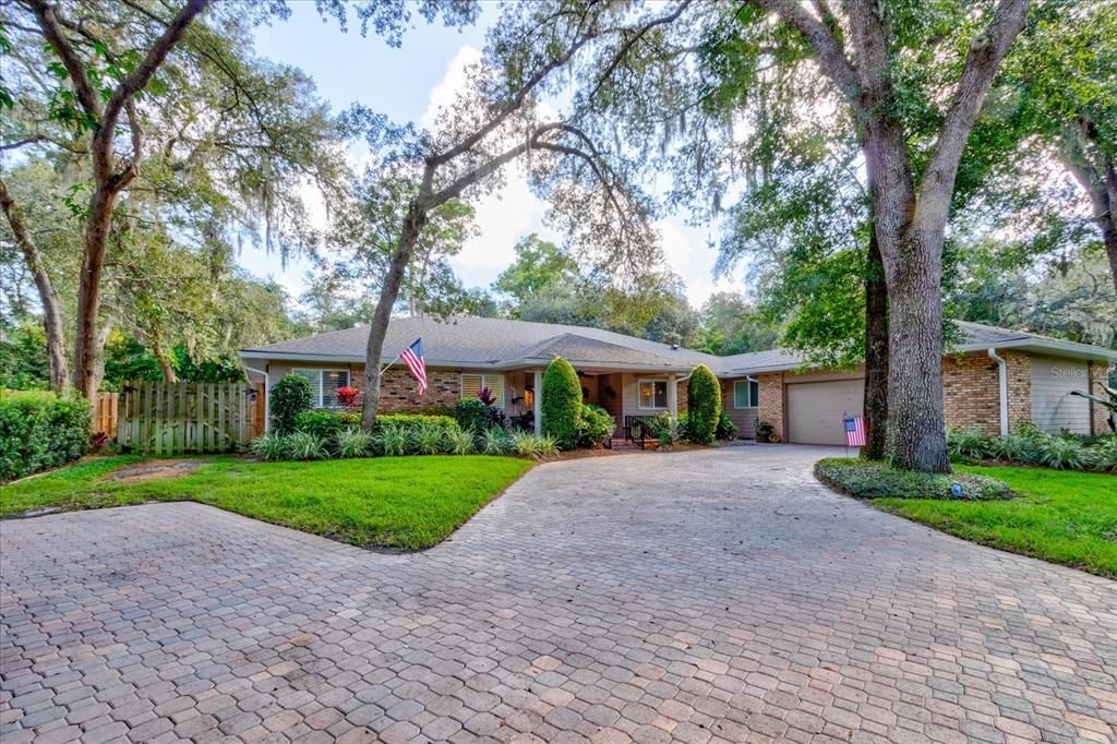 Recently Sold: $699,999 (5 beds, 3 baths, 3500 Square Feet)
