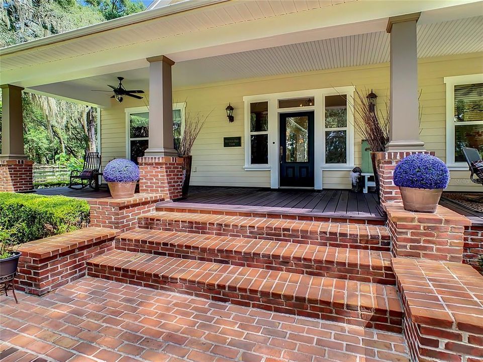 Elegant brick entry