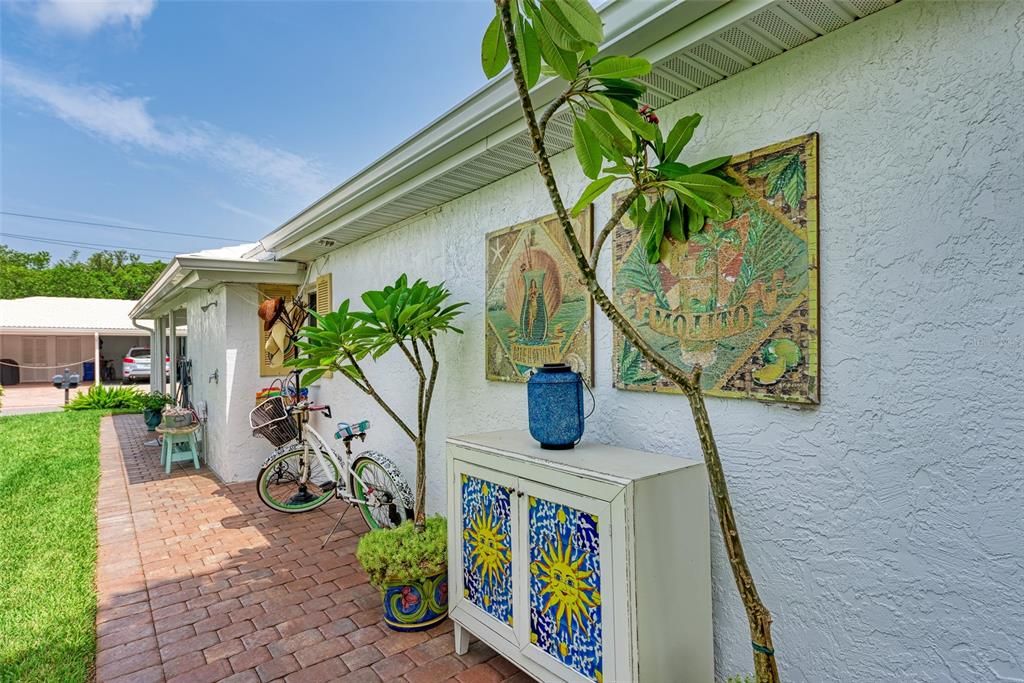 Recently Sold: $685,000 (2 beds, 2 baths, 1472 Square Feet)