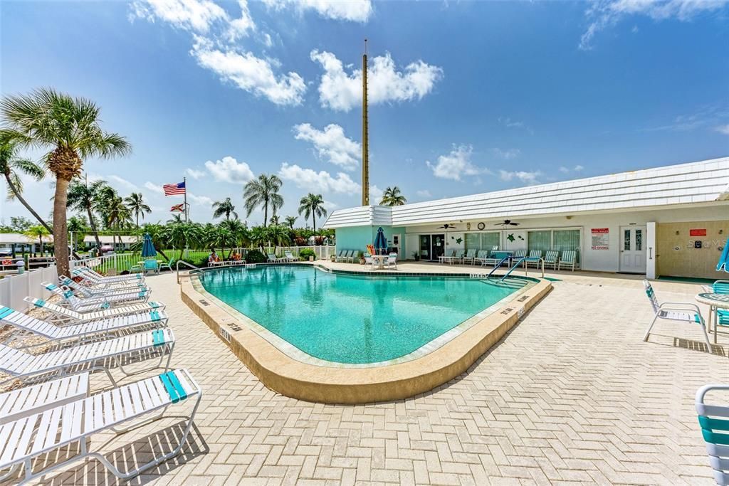 Recently Sold: $685,000 (2 beds, 2 baths, 1472 Square Feet)