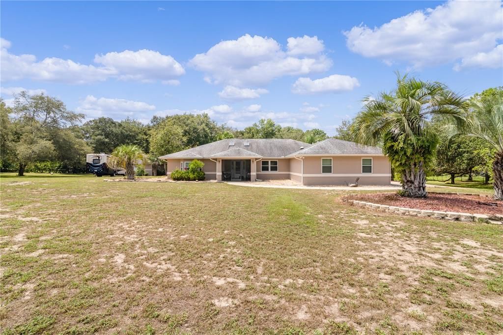 Recently Sold: $479,000 (3 beds, 2 baths, 2307 Square Feet)