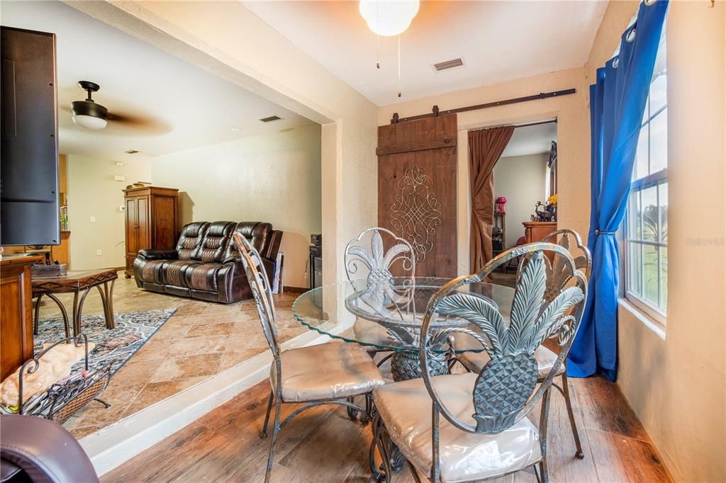 Recently Sold: $625,000 (3 beds, 2 baths, 1179 Square Feet)