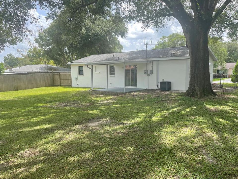 Recently Sold: $165,000 (3 beds, 1 baths, 1118 Square Feet)