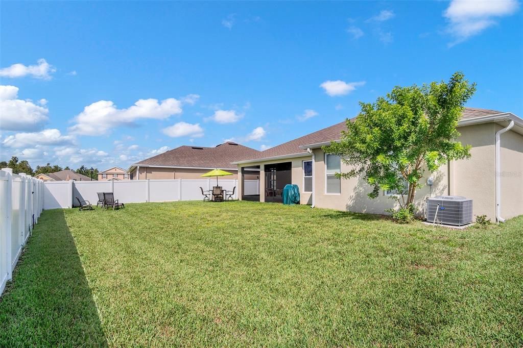 Recently Sold: $322,000 (3 beds, 2 baths, 2037 Square Feet)