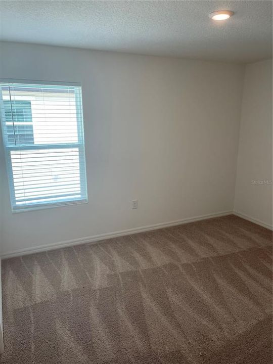 Recently Rented: $2,000 (3 beds, 2 baths, 1817 Square Feet)