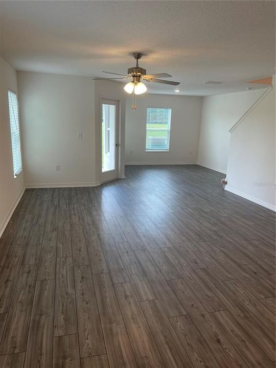 Recently Rented: $2,000 (3 beds, 2 baths, 1817 Square Feet)