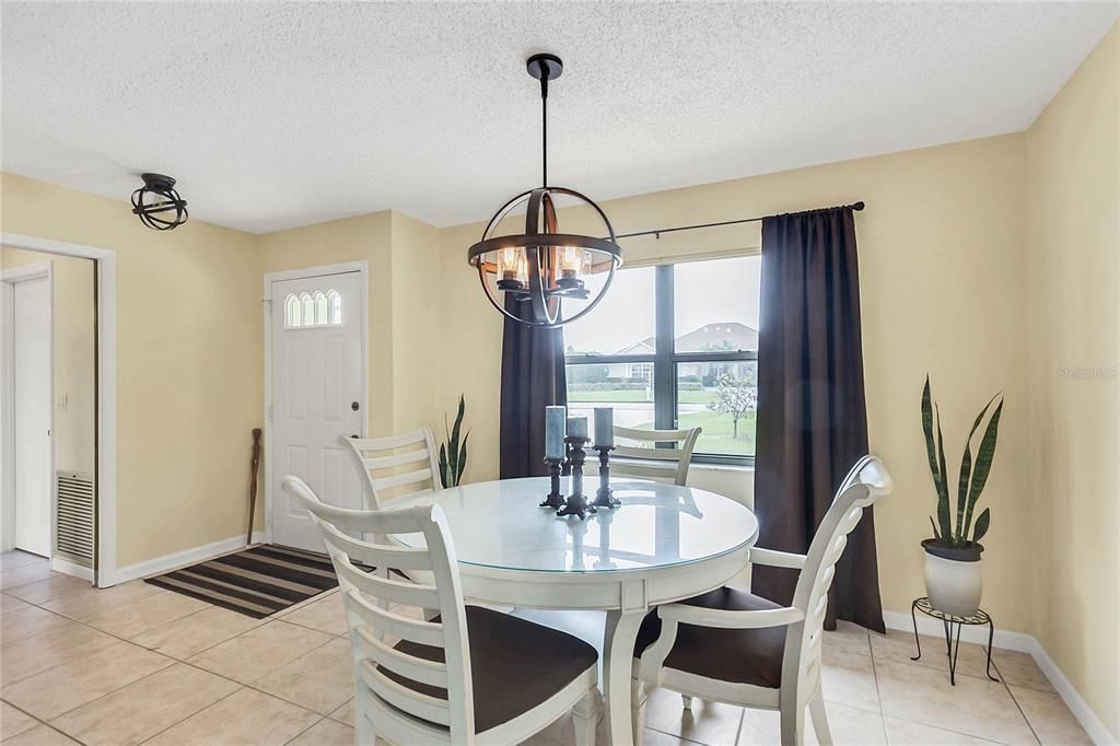 Recently Sold: $355,000 (2 beds, 2 baths, 1686 Square Feet)