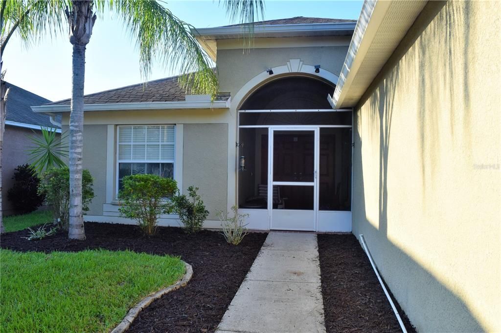 Recently Sold: $220,000 (3 beds, 2 baths, 1390 Square Feet)