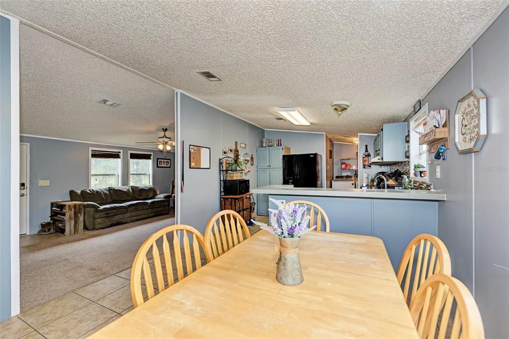 Recently Sold: $385,000 (4 beds, 2 baths, 1440 Square Feet)