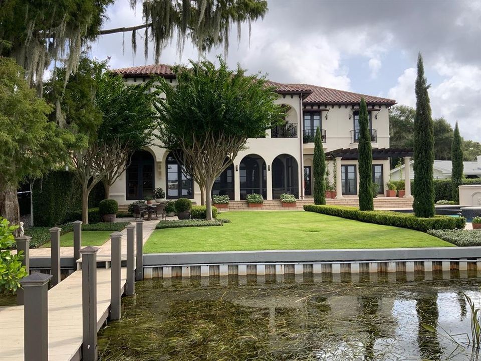 Recently Sold: $4,675,000 (4 beds, 5 baths, 6441 Square Feet)