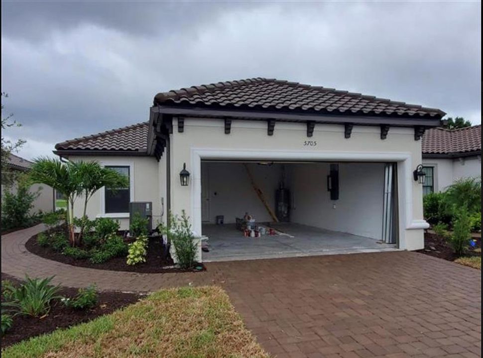 最近售出: $489,700 (2 贝兹, 2 浴室, 1689 平方英尺)