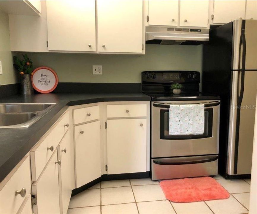 Recently Rented: $1,600 (2 beds, 2 baths, 1040 Square Feet)