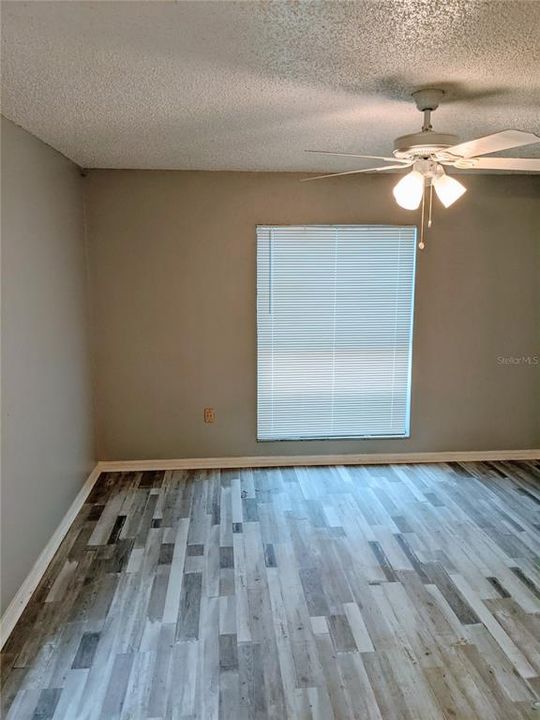 Recently Rented: $1,902 (3 beds, 2 baths, 1711 Square Feet)
