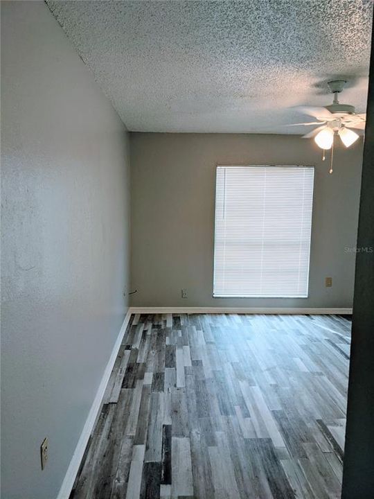 Recently Rented: $1,902 (3 beds, 2 baths, 1711 Square Feet)