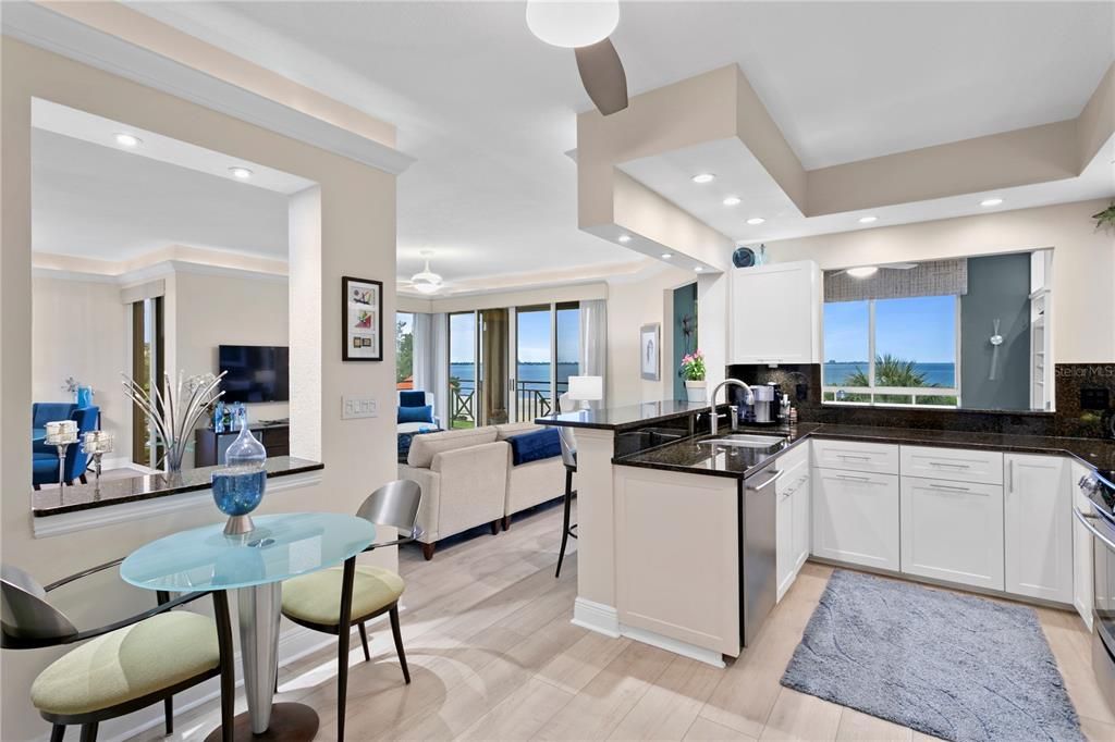 Recently Sold: $875,000 (2 beds, 2 baths, 1625 Square Feet)