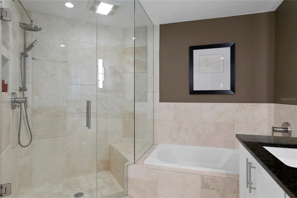最近售出: $875,000 (2 贝兹, 2 浴室, 1625 平方英尺)