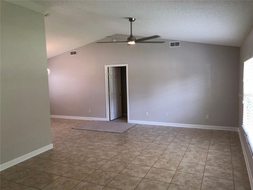 Recently Sold: $305,000 (3 beds, 2 baths, 1750 Square Feet)