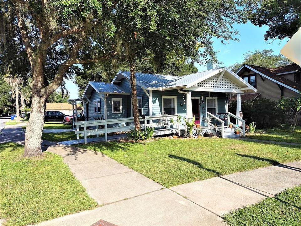 Недавно продано: $289,900 (3 спален, 2 ванн, 1380 Квадратных фут)