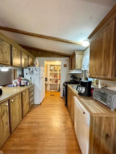 Recently Sold: $129,900 (2 beds, 2 baths, 1266 Square Feet)