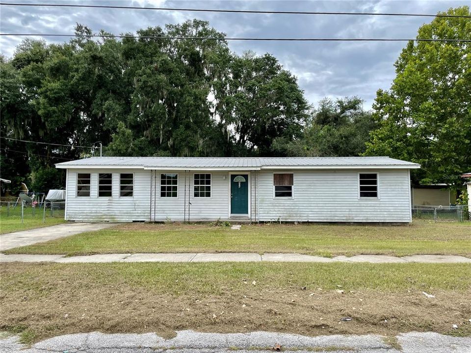 Recently Sold: $114,900 (3 beds, 1 baths, 1344 Square Feet)