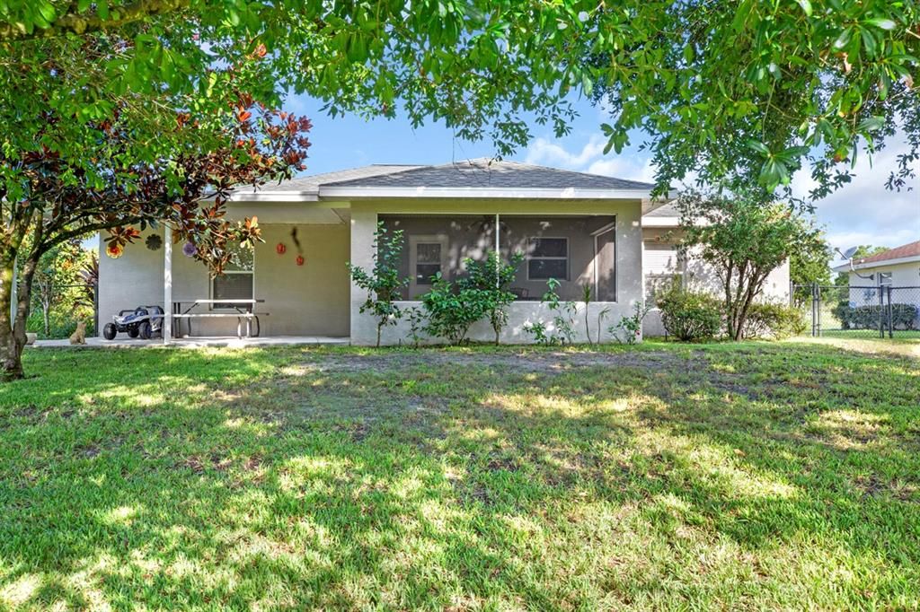 Recently Sold: $229,900 (3 beds, 2 baths, 1332 Square Feet)