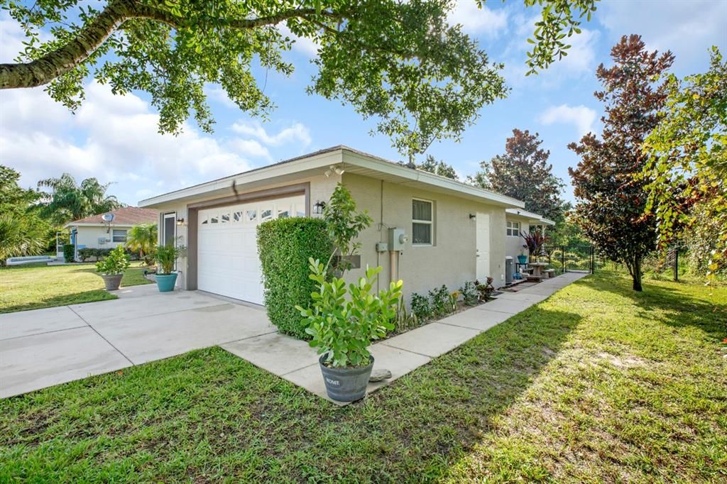 Recently Sold: $229,900 (3 beds, 2 baths, 1332 Square Feet)