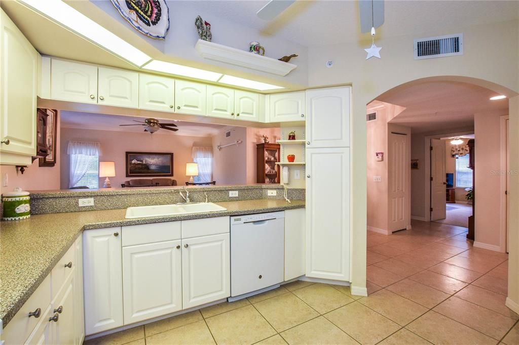 Recently Sold: $265,000 (3 beds, 2 baths, 1589 Square Feet)