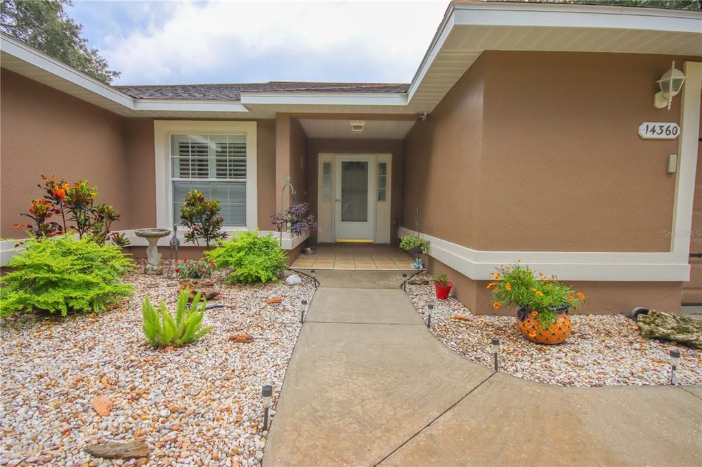 Recently Sold: $319,900 (3 beds, 2 baths, 1588 Square Feet)