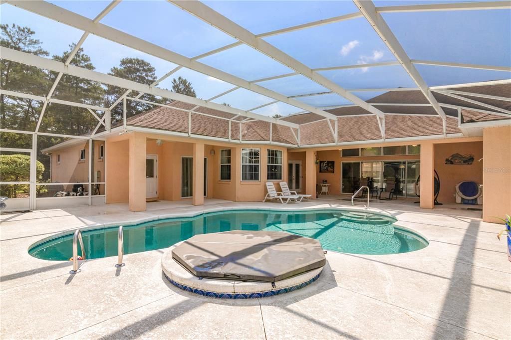 Recently Sold: $800,000 (5 beds, 3 baths, 3830 Square Feet)