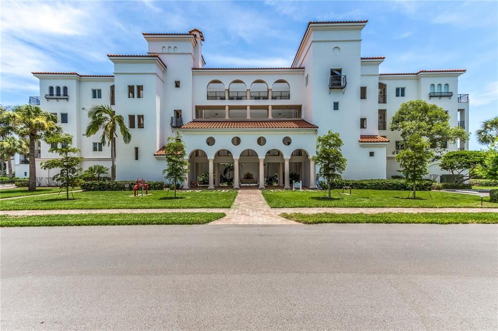 Recently Sold: $539,000 (2 beds, 2 baths, 1688 Square Feet)