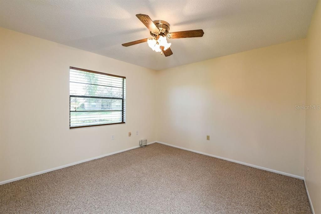 Recently Rented: $1,525 (2 beds, 1 baths, 722 Square Feet)