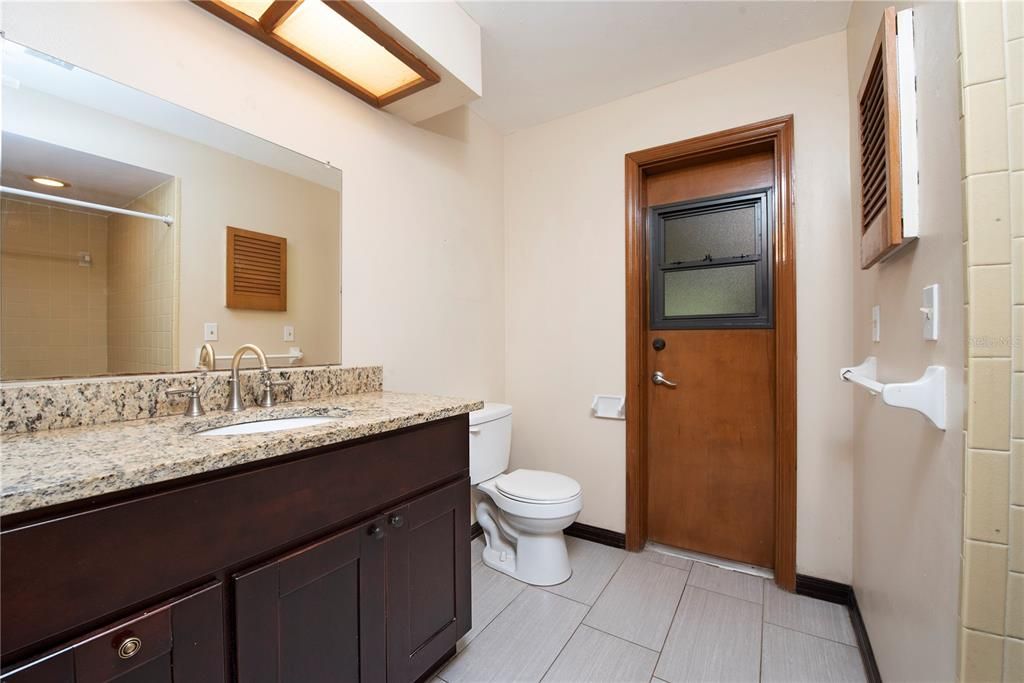 最近租的: $2,200 (3 贝兹, 2 浴室, 1683 平方英尺)