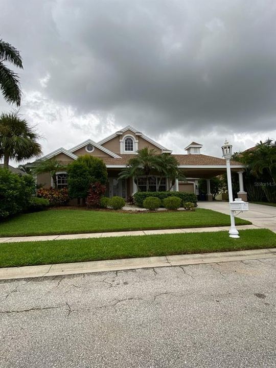 Recently Sold: $910,000 (3 beds, 3 baths, 2809 Square Feet)