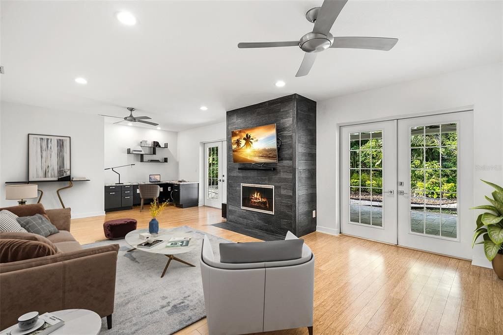 Recently Sold: $750,000 (3 beds, 2 baths, 1906 Square Feet)