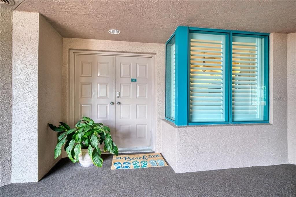 Open this door to paradise, Ultimar and all it's gorgeous Gulf of Mexico beach and sparkling pools!