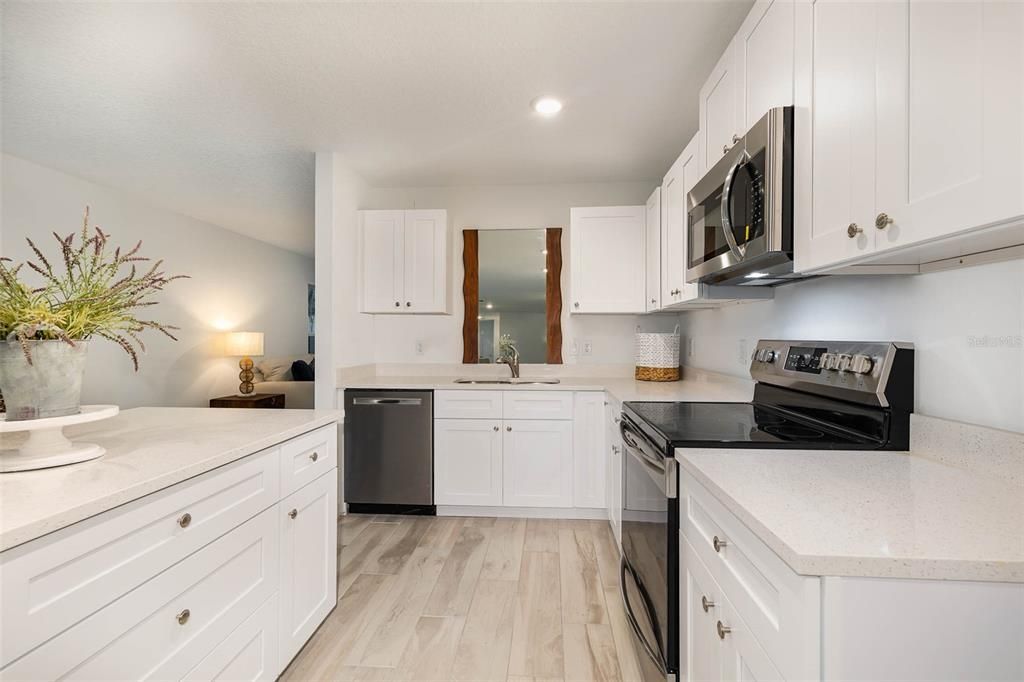 Recently Sold: $370,000 (3 beds, 2 baths, 1626 Square Feet)