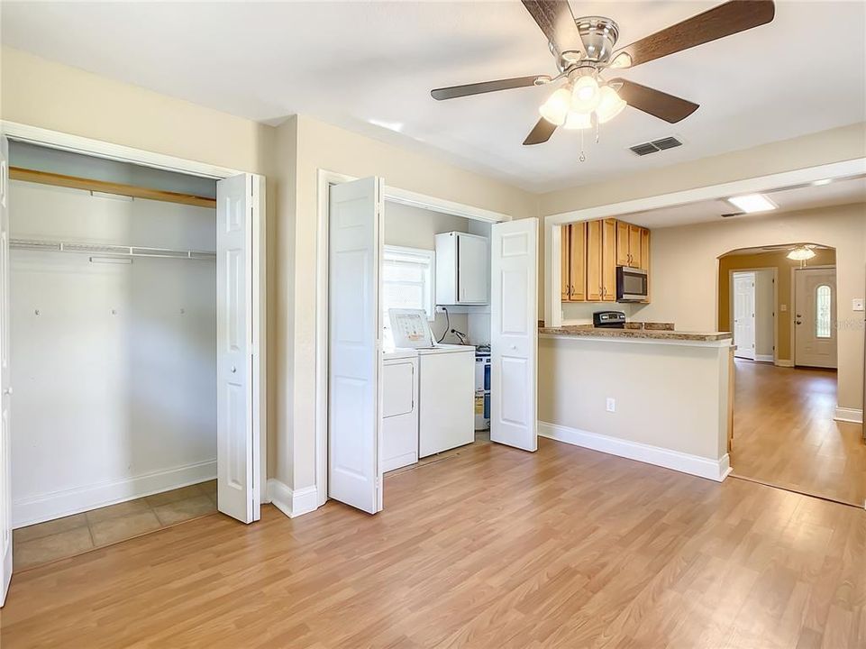Recently Rented: $1,375 (4 beds, 1 baths, 1100 Square Feet)