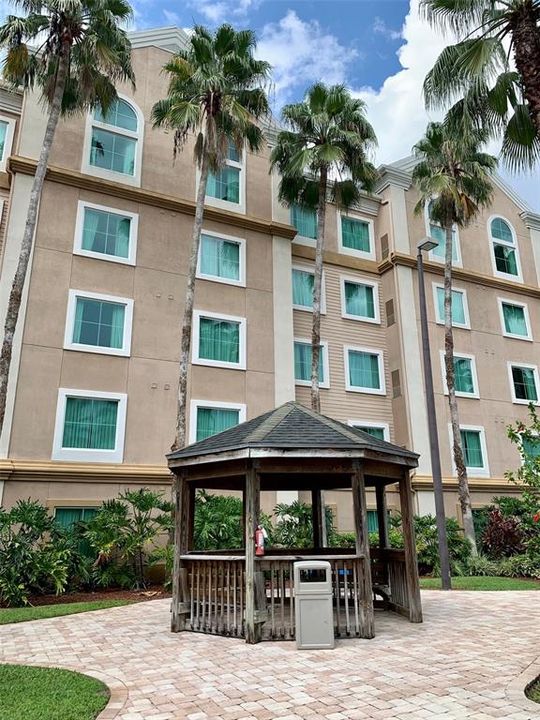 Recently Sold: $76,500 (1 beds, 1 baths, 547 Square Feet)