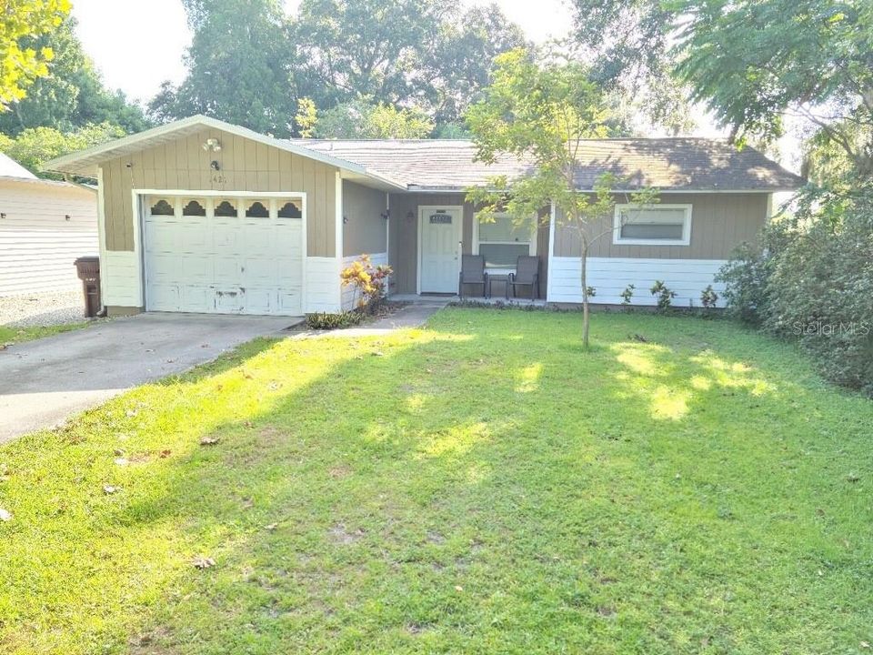 Vendido Recientemente: $262,000 (3 camas, 2 baños, 1642 Pies cuadrados)