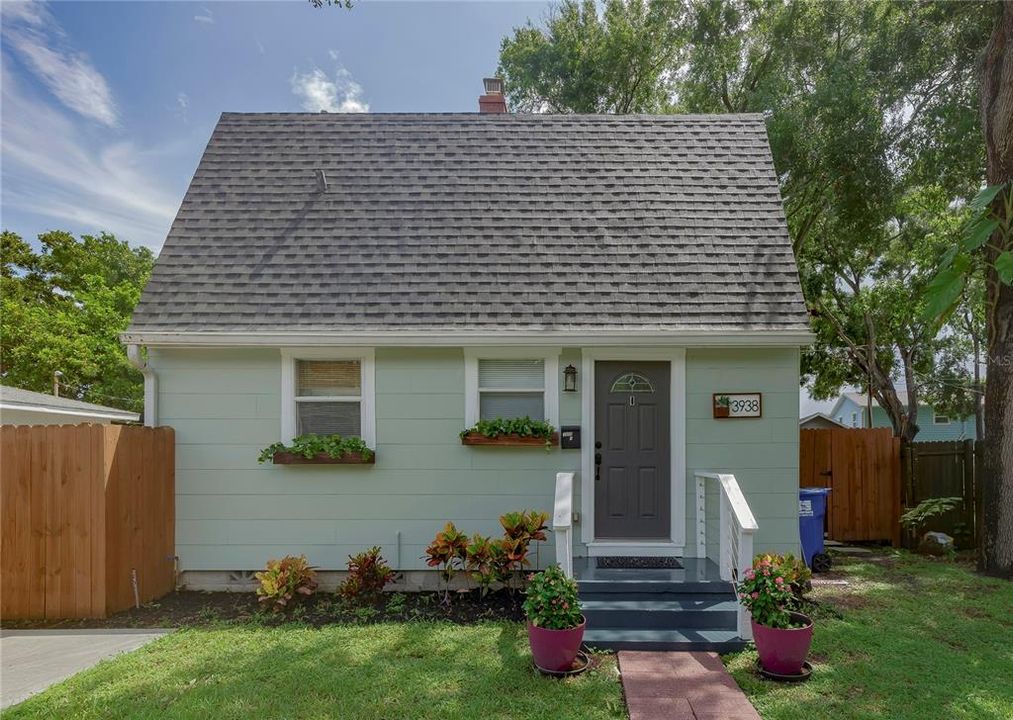 最近售出: $450,000 (4 贝兹, 3 浴室, 1419 平方英尺)