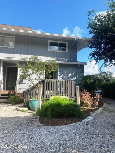 Recently Sold: $300,000 (2 beds, 1 baths, 1246 Square Feet)